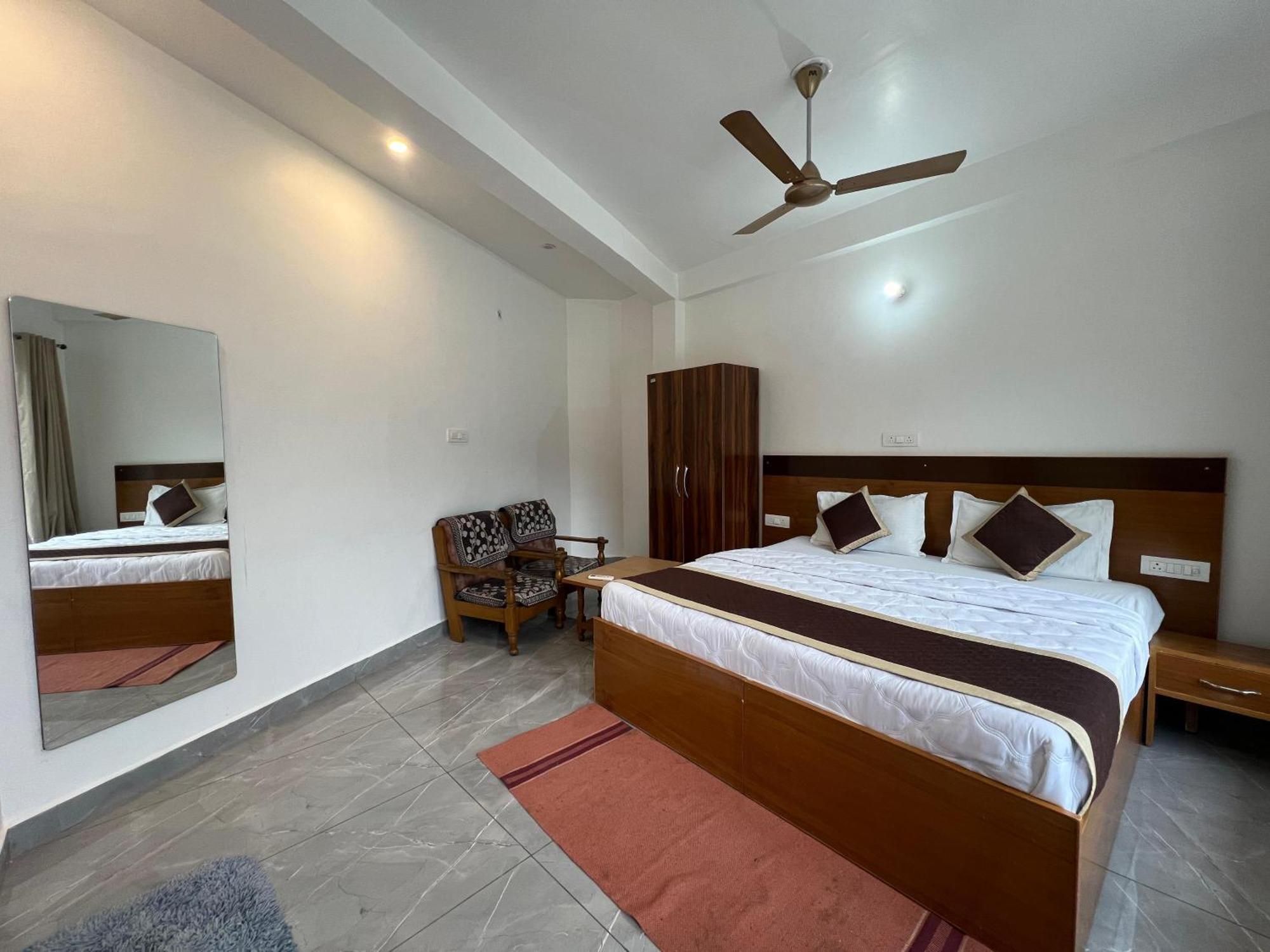 Hotel Manikut Rishīkesh 外观 照片